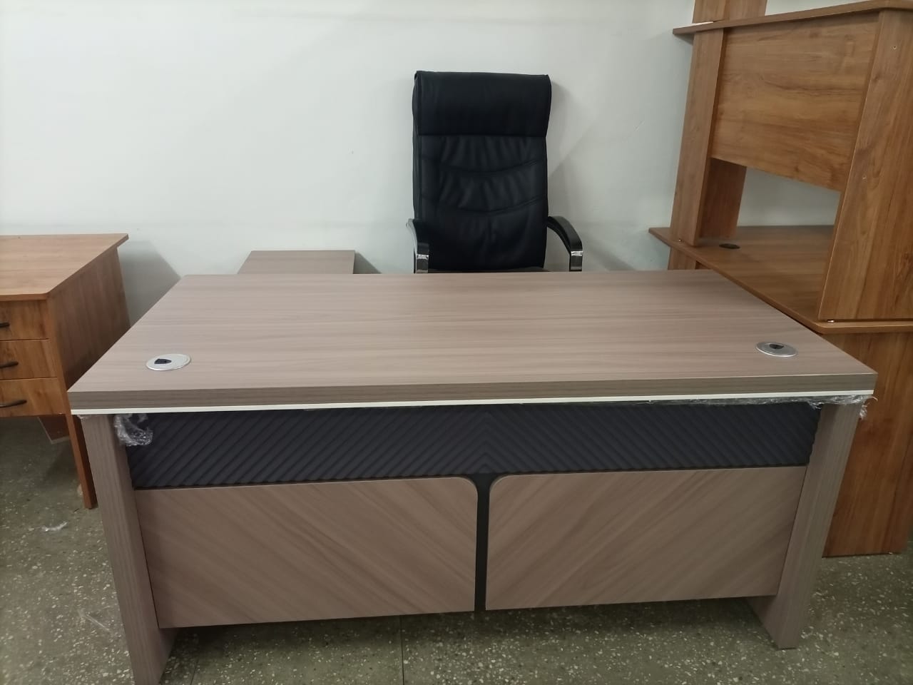 1.6m Executive Office Desk